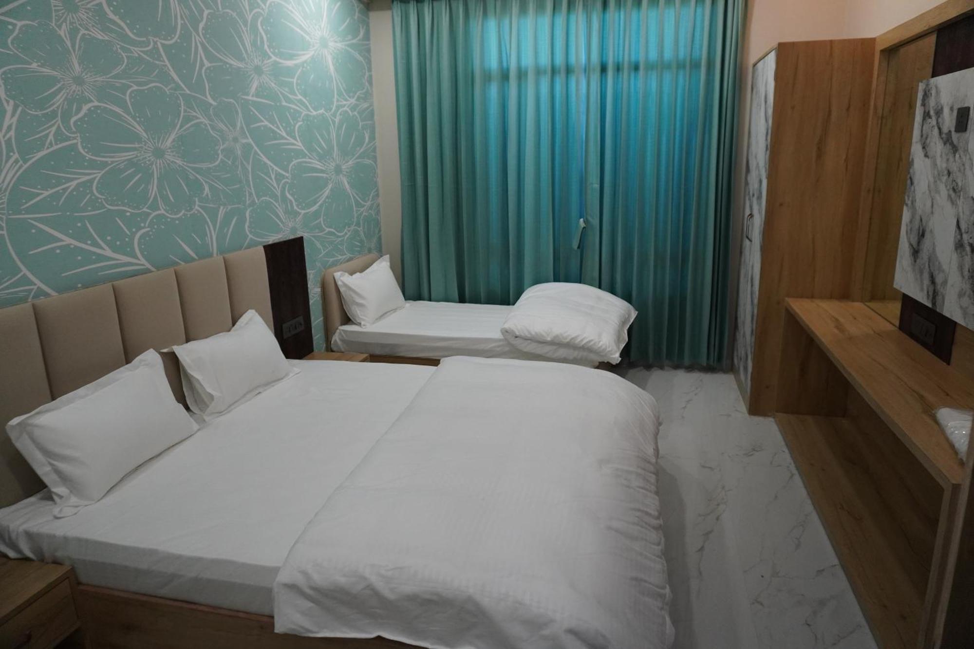 Hotel Heera Palace Khatu Exterior photo