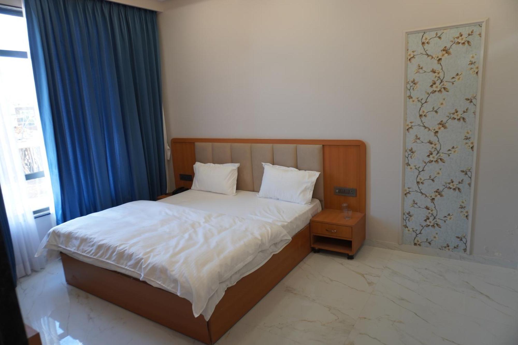 Hotel Heera Palace Khatu Exterior photo